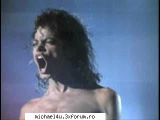 Poze de la concerte - Aici e la Dirty Diana cand si`a dat camasa jos - ~ Poze ~